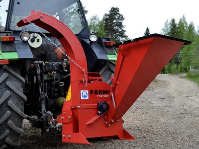 Farmi 100 F - Измельчитель древесины от трактора с самозатягиванием